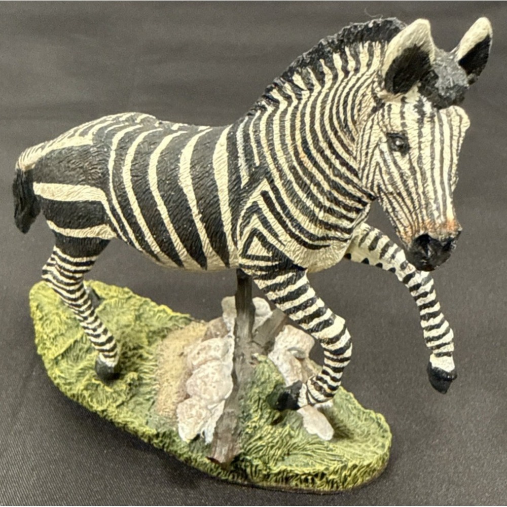 Franklin Mint Zebra Sculpture Wildlife Preservation Trust 1987 Black White 5"